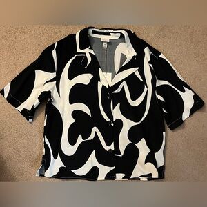 Women’s Short Sleeve Resort Button Down